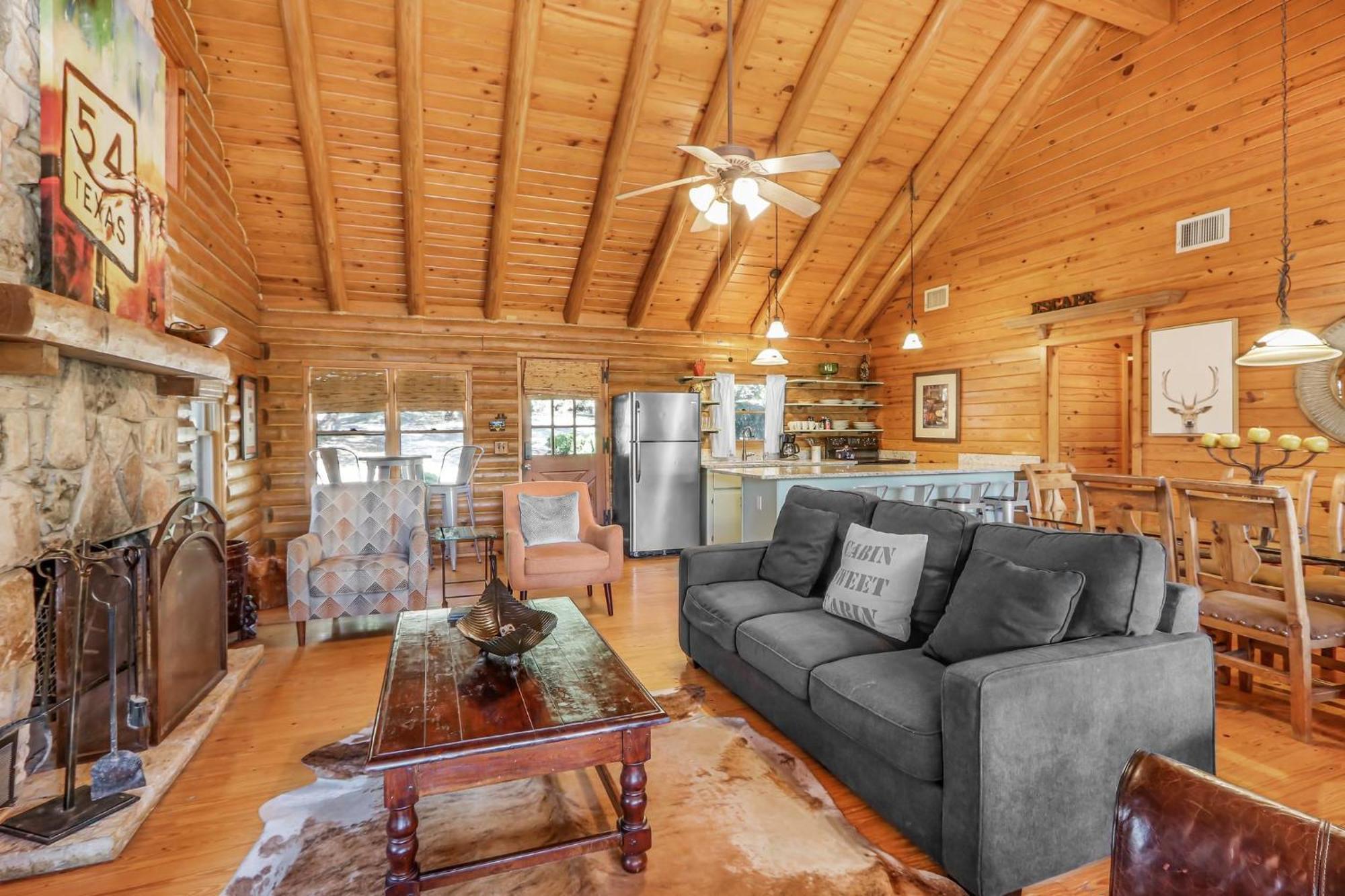 Falls Log Home Wimberley Dış mekan fotoğraf