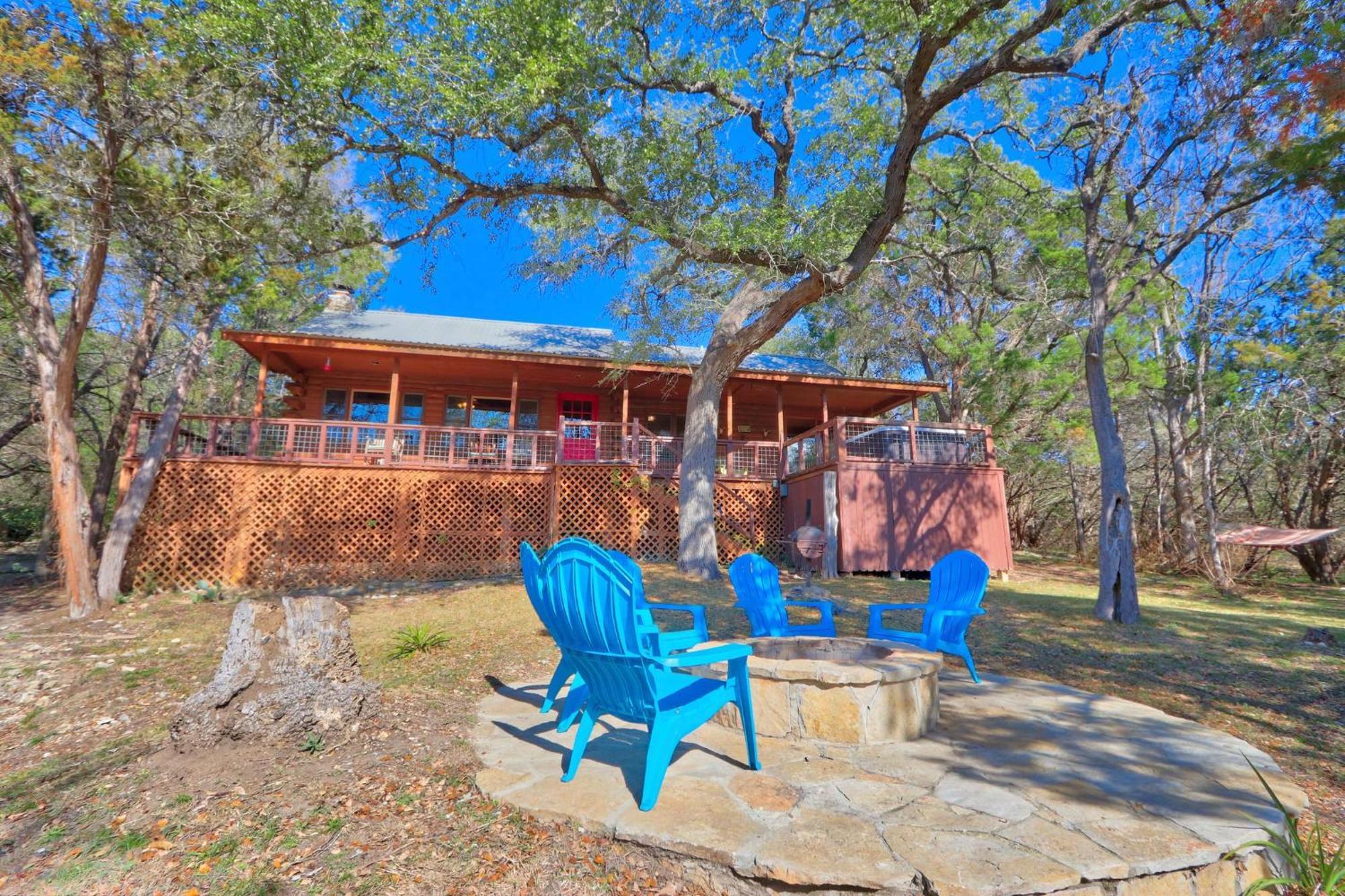 Falls Log Home Wimberley Dış mekan fotoğraf