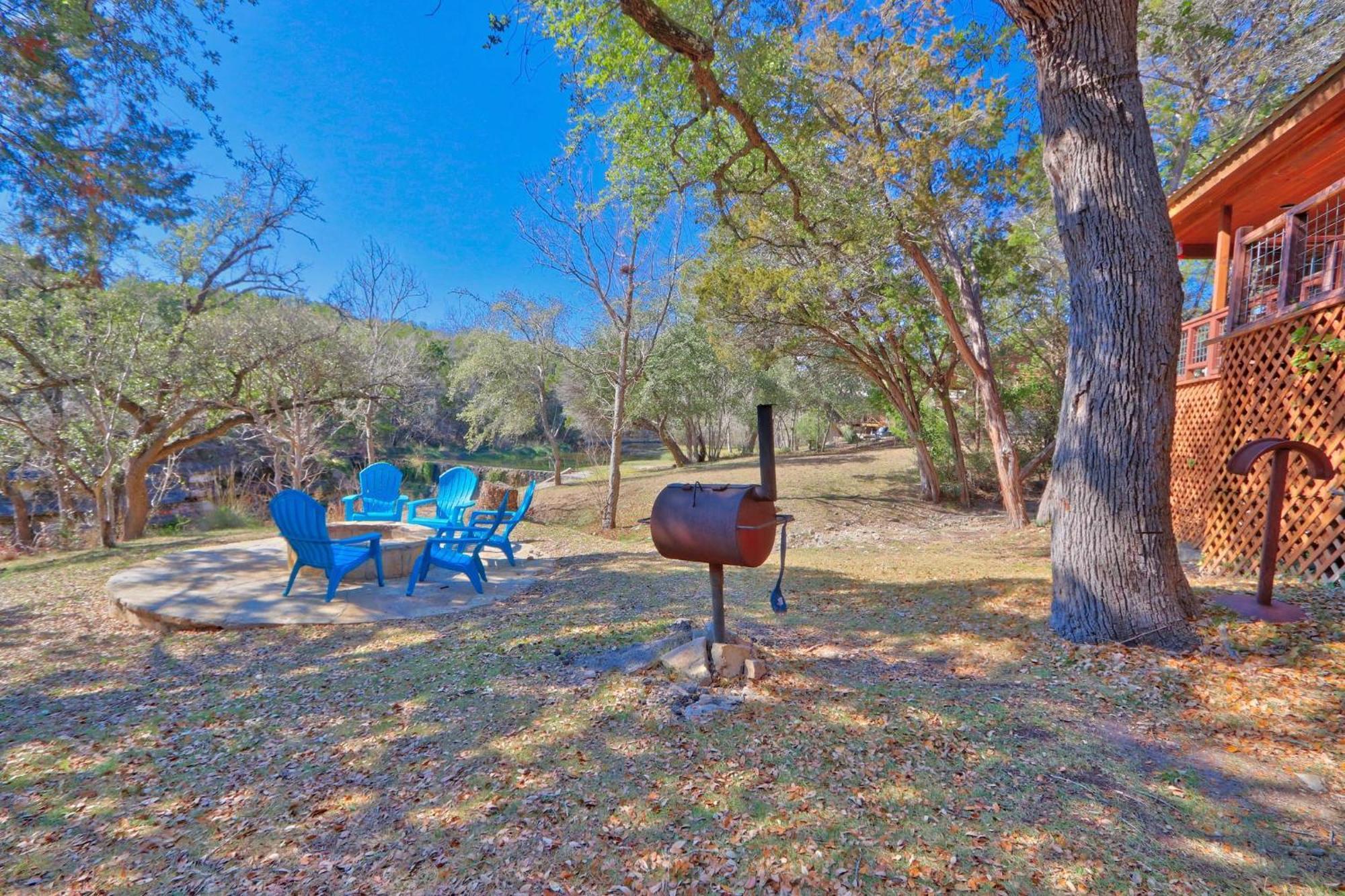 Falls Log Home Wimberley Dış mekan fotoğraf