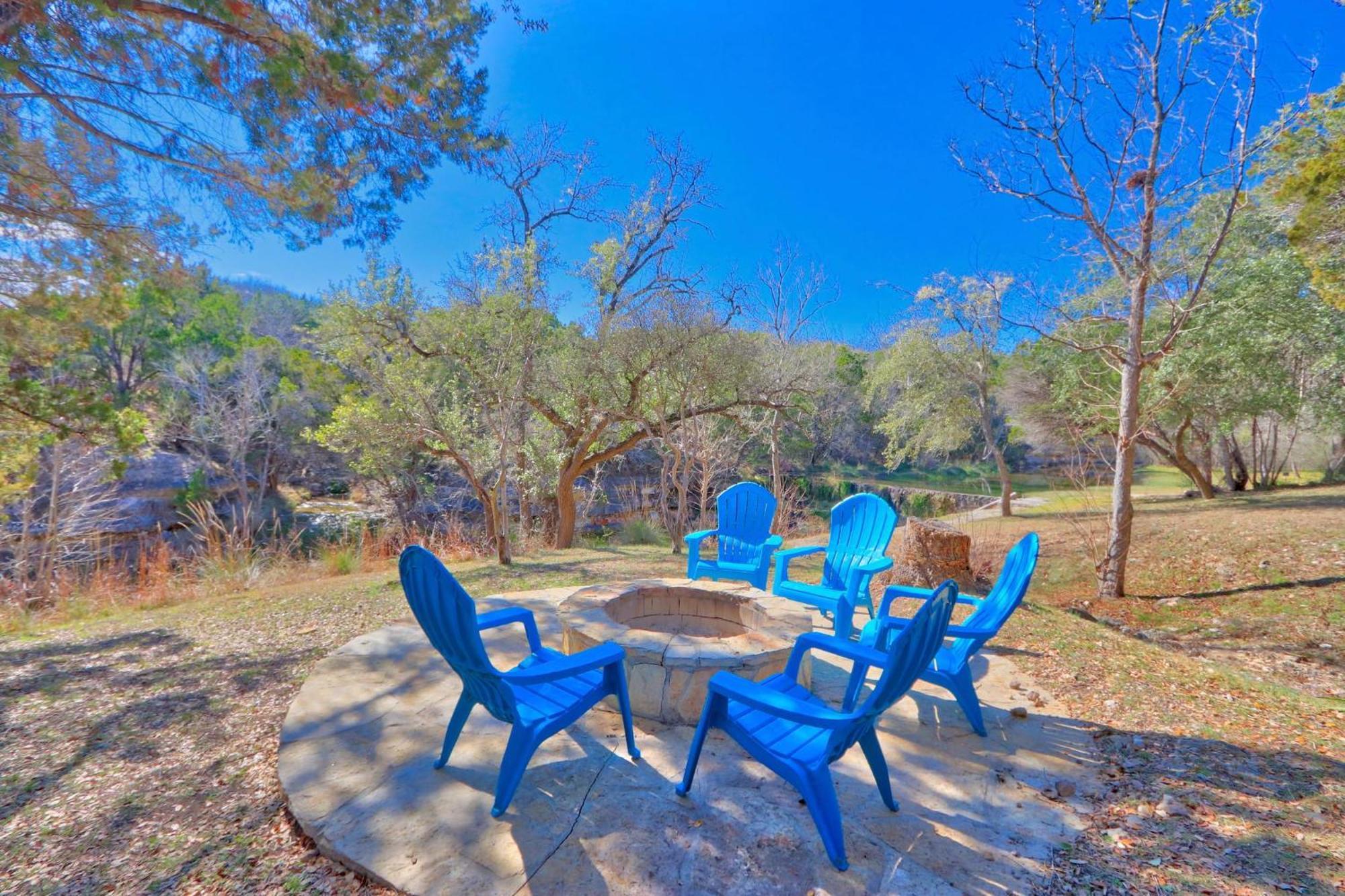 Falls Log Home Wimberley Dış mekan fotoğraf